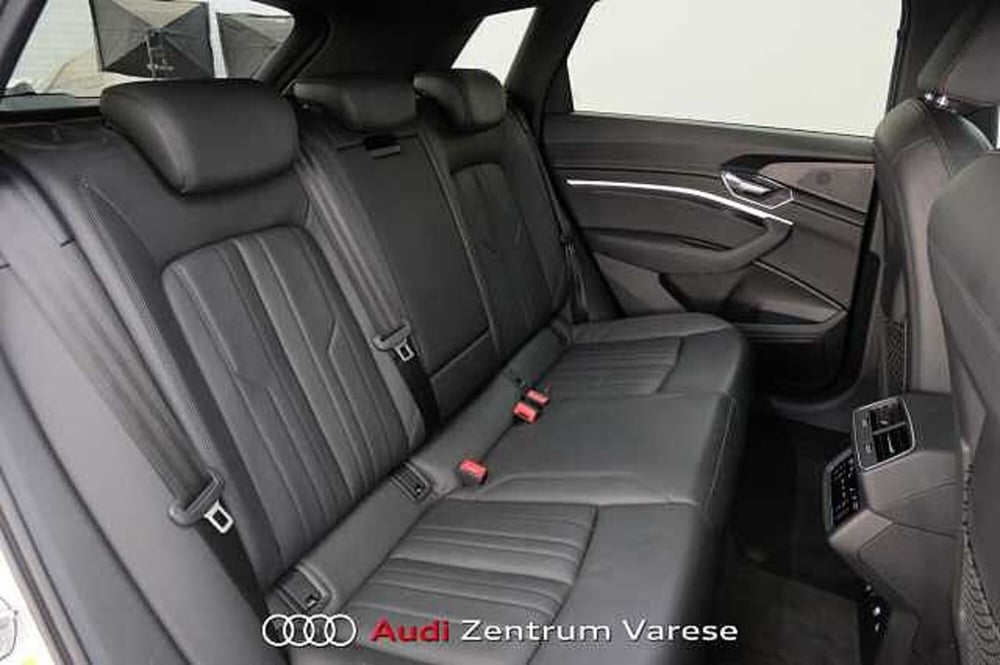 Audi e-tron Sportback usata a Varese (10)