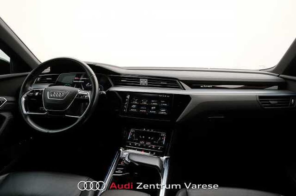 Audi e-tron Sportback usata a Varese (11)