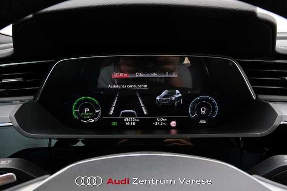 Audi e-tron Sportback usata a Varese (13)