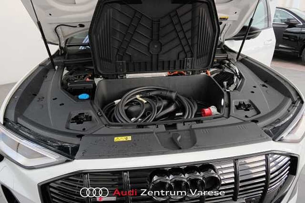Audi e-tron Sportback usata a Varese (8)