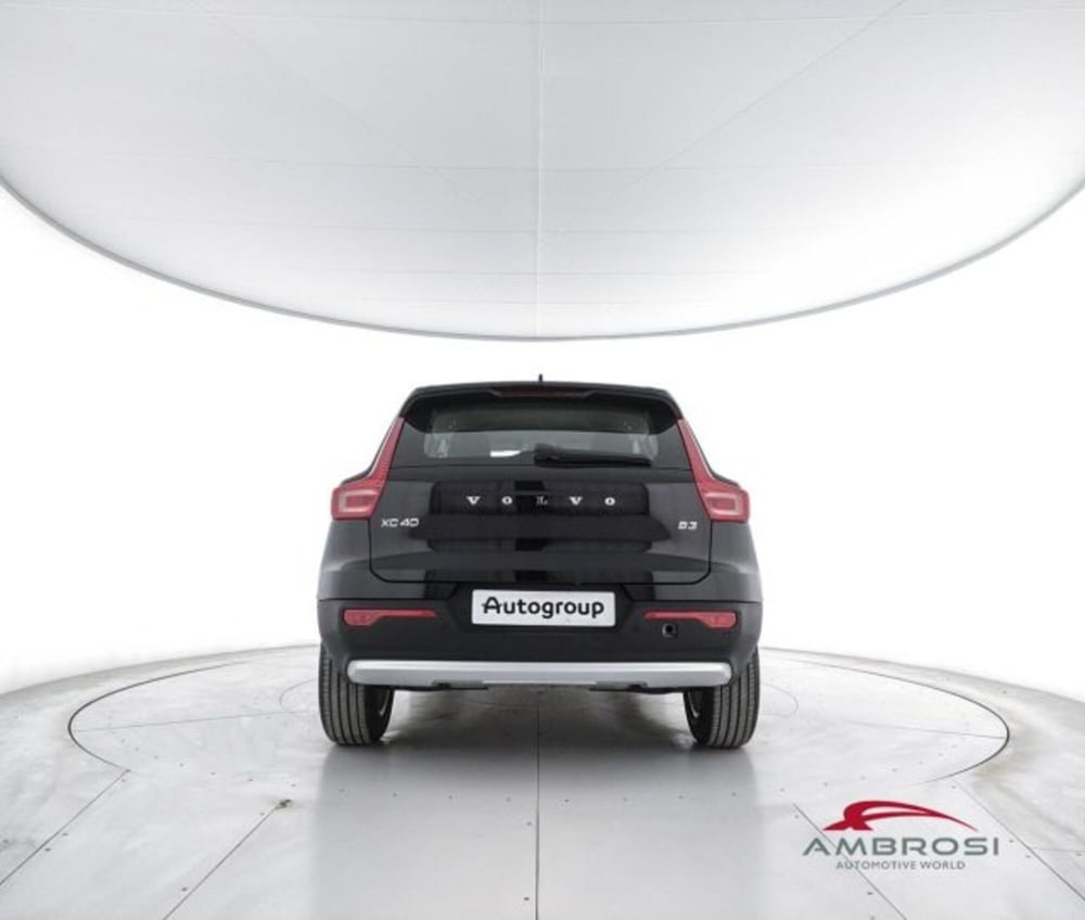 Volvo XC40 usata a Perugia (6)