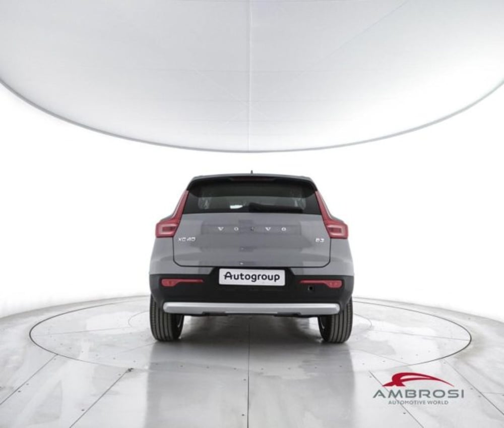 Volvo XC40 usata a Perugia (6)
