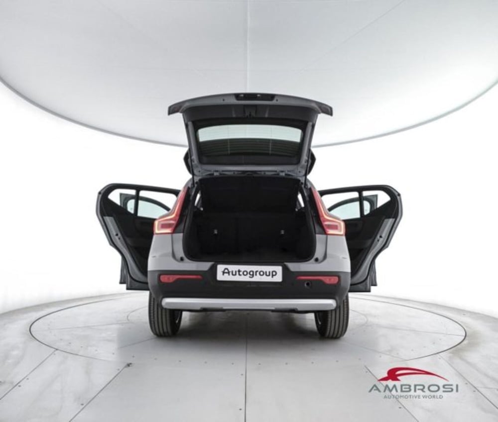 Volvo XC40 usata a Perugia (7)