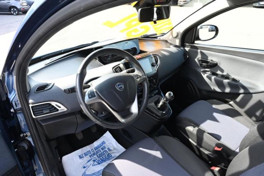 Lancia Ypsilon usata a Torino (12)