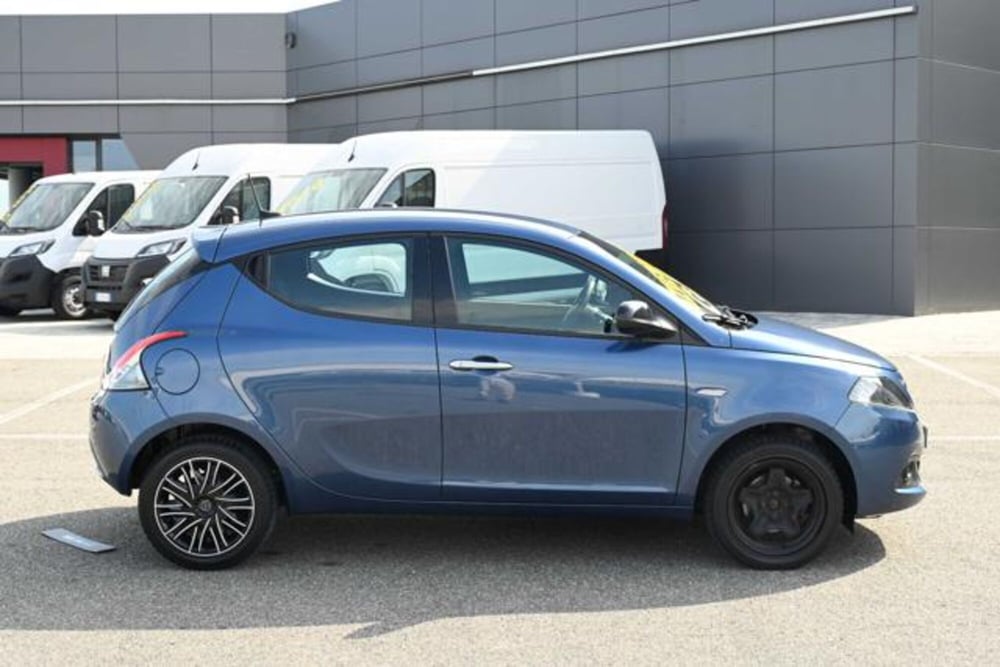 Lancia Ypsilon usata a Torino (4)