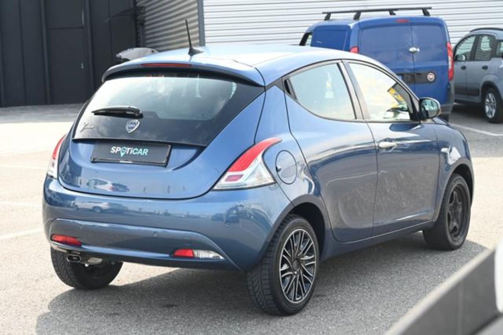 Lancia Ypsilon usata a Torino (5)