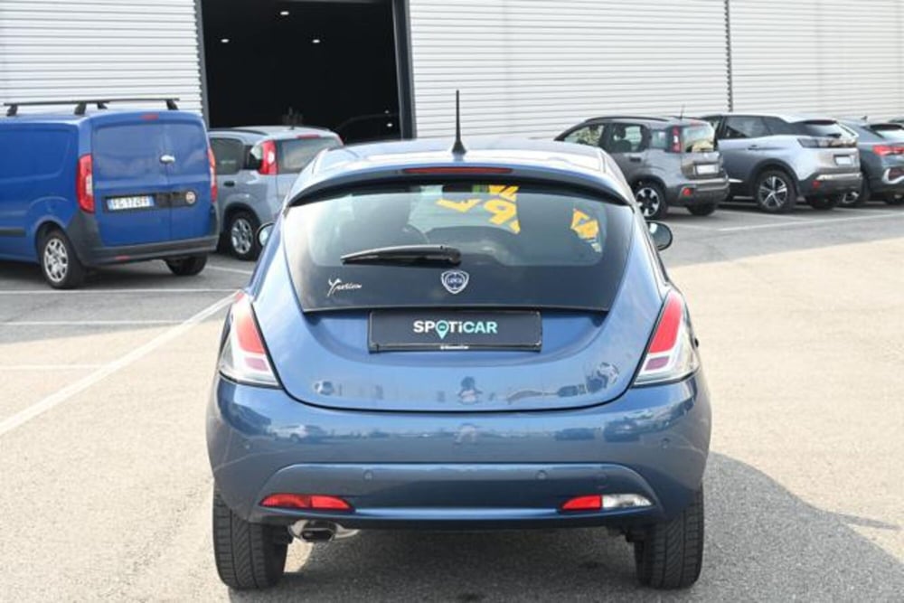 Lancia Ypsilon usata a Torino (6)