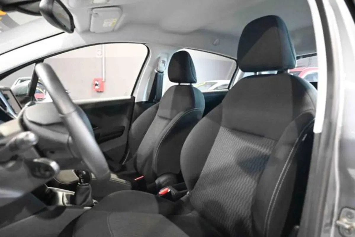 Peugeot 208 usata a Torino (13)
