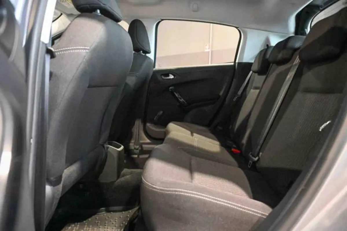 Peugeot 208 usata a Torino (14)