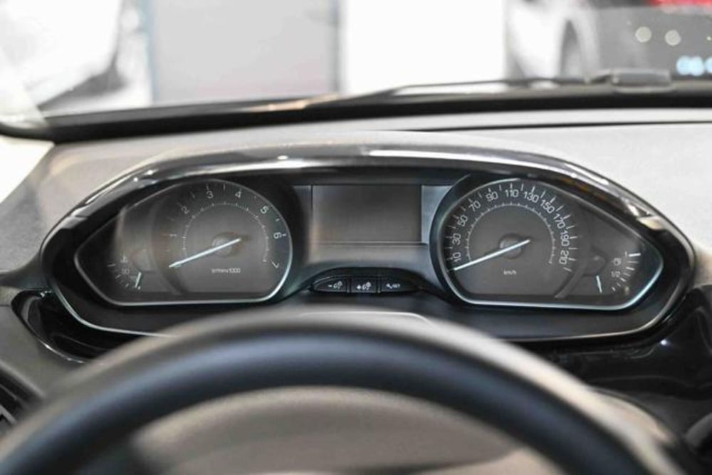 Peugeot 208 usata a Torino (16)