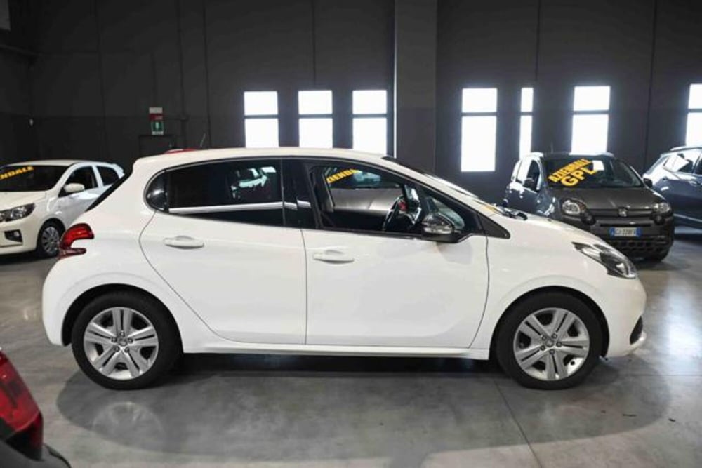 Peugeot 208 usata a Torino (4)