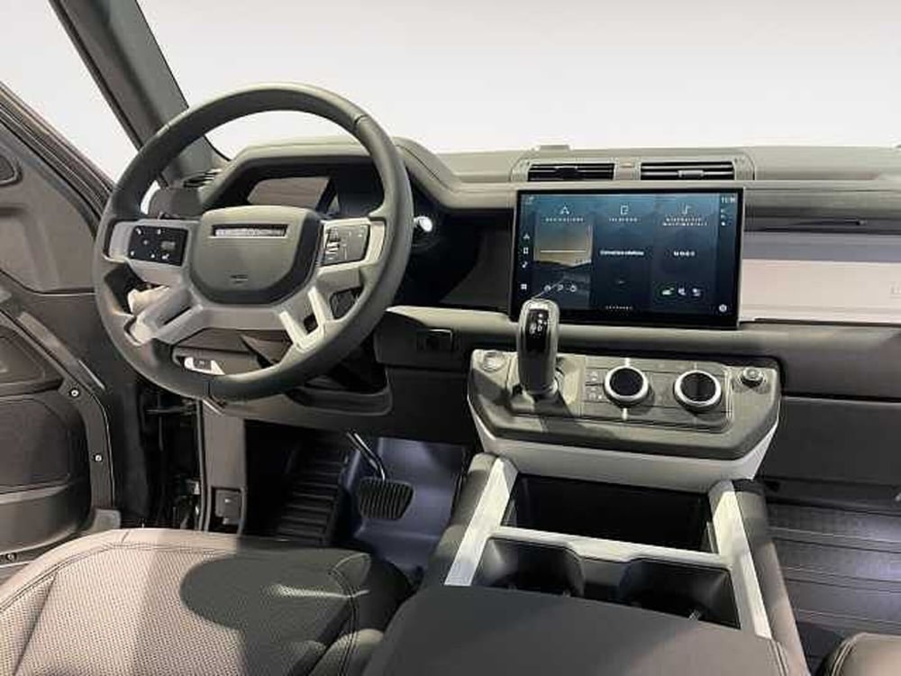 Land Rover Defender nuova a Ravenna (11)