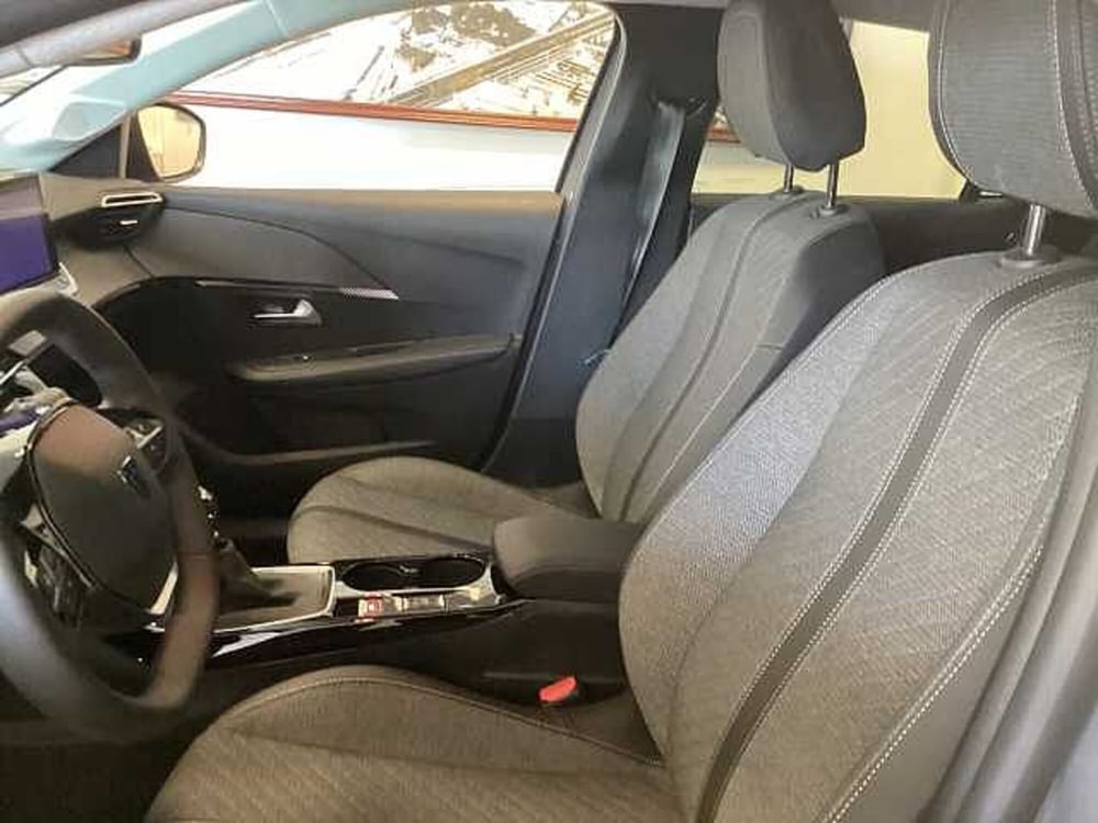 Peugeot 208 usata a Roma (9)