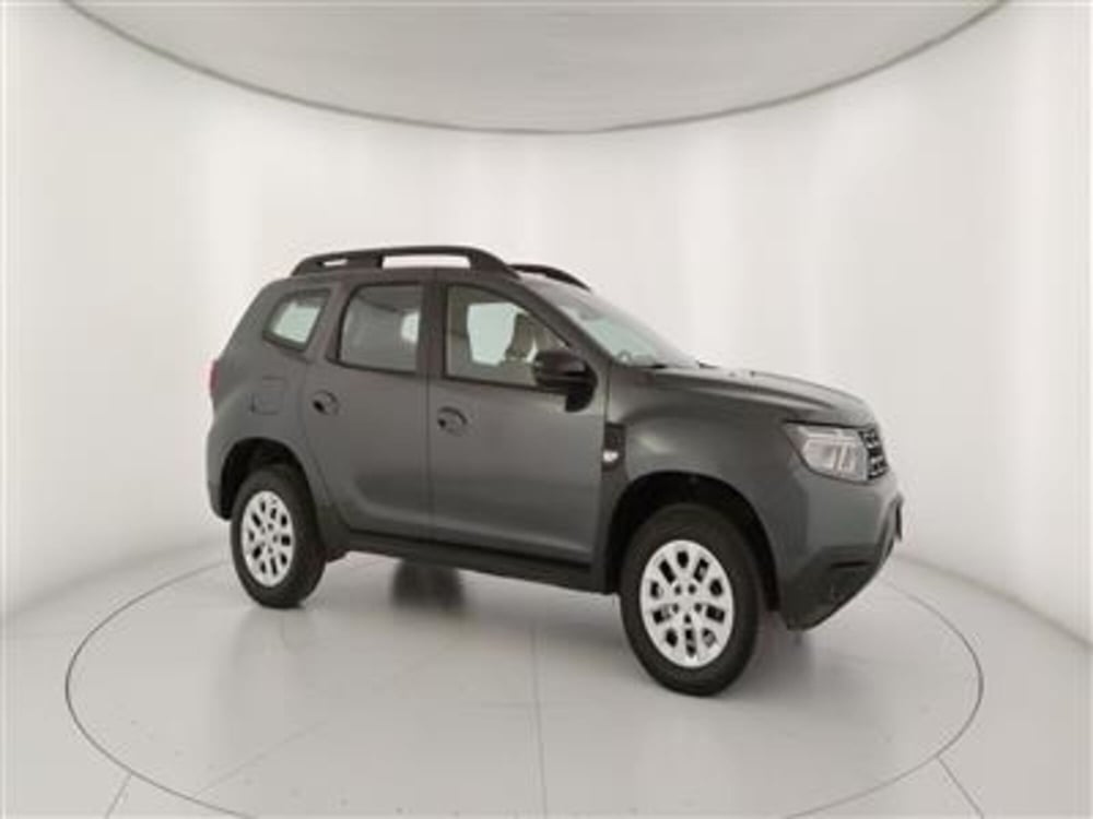 Dacia Duster usata a Bari (10)