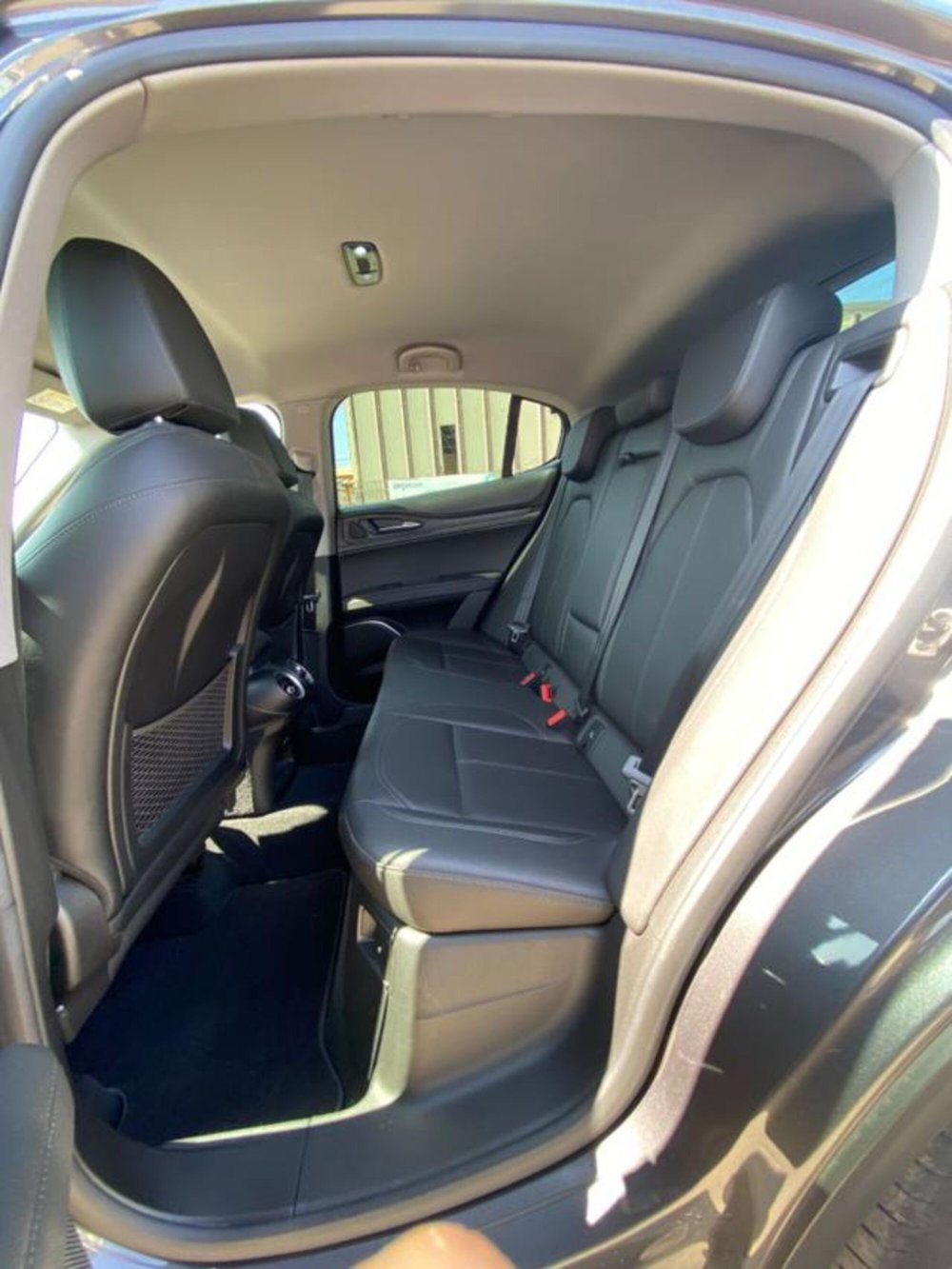 Alfa Romeo Stelvio usata a Firenze (12)