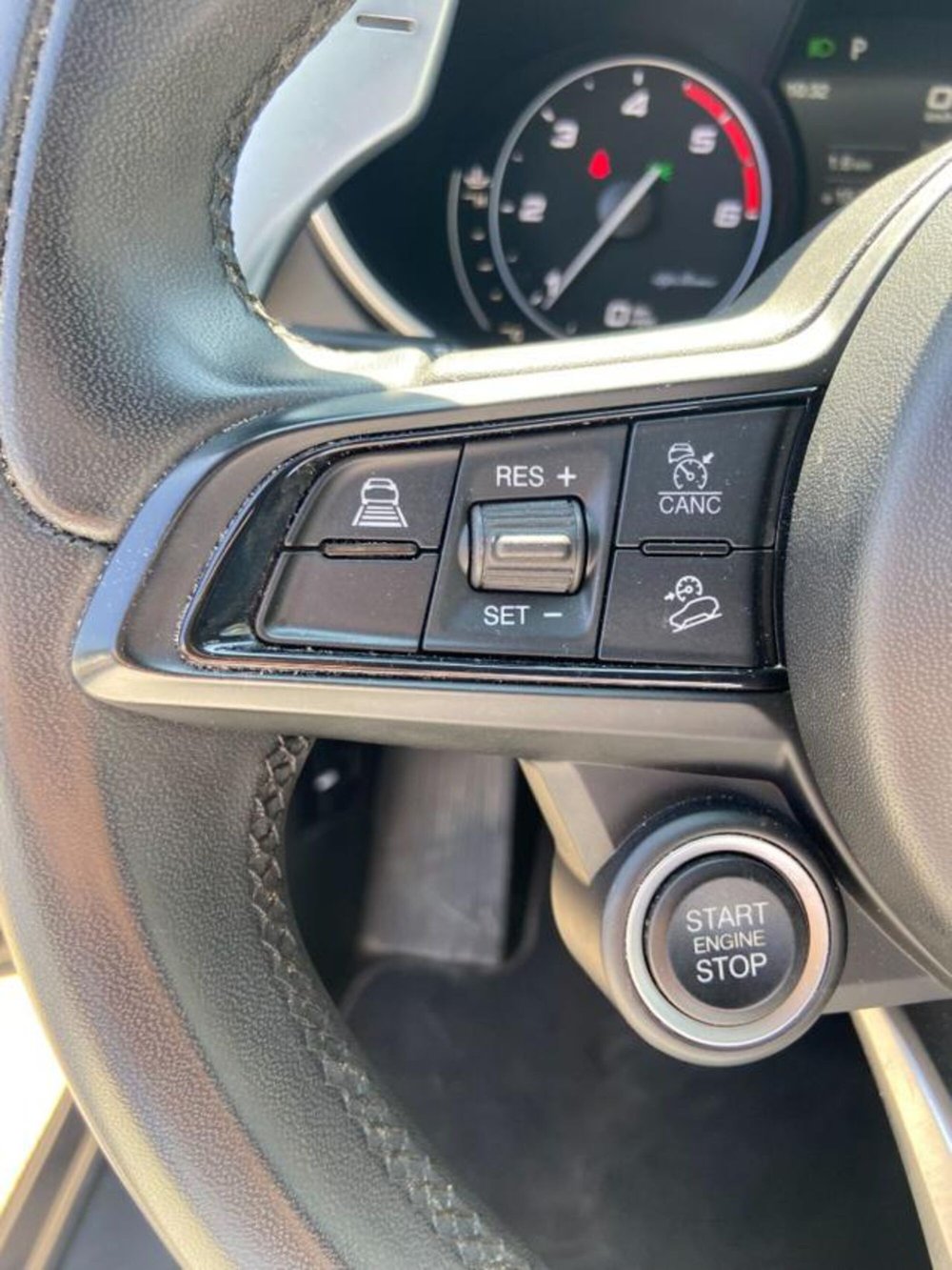 Alfa Romeo Stelvio usata a Firenze (20)