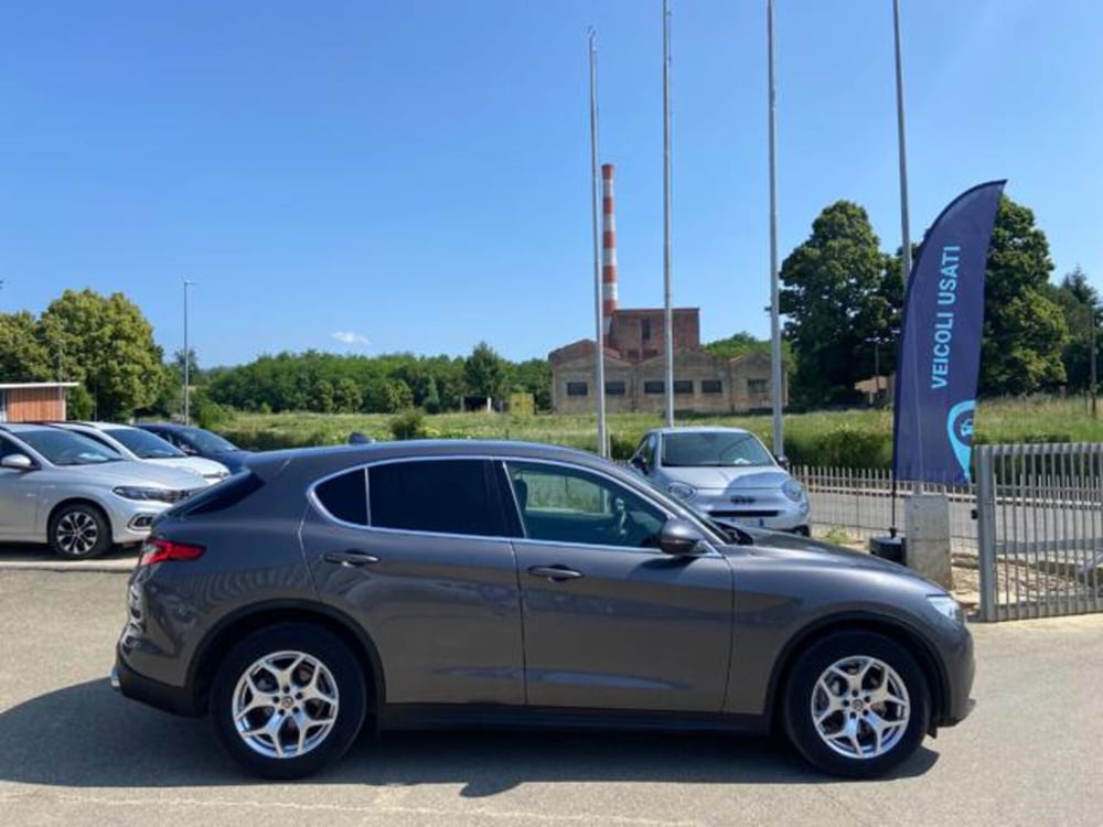 Alfa Romeo Stelvio usata a Firenze (4)