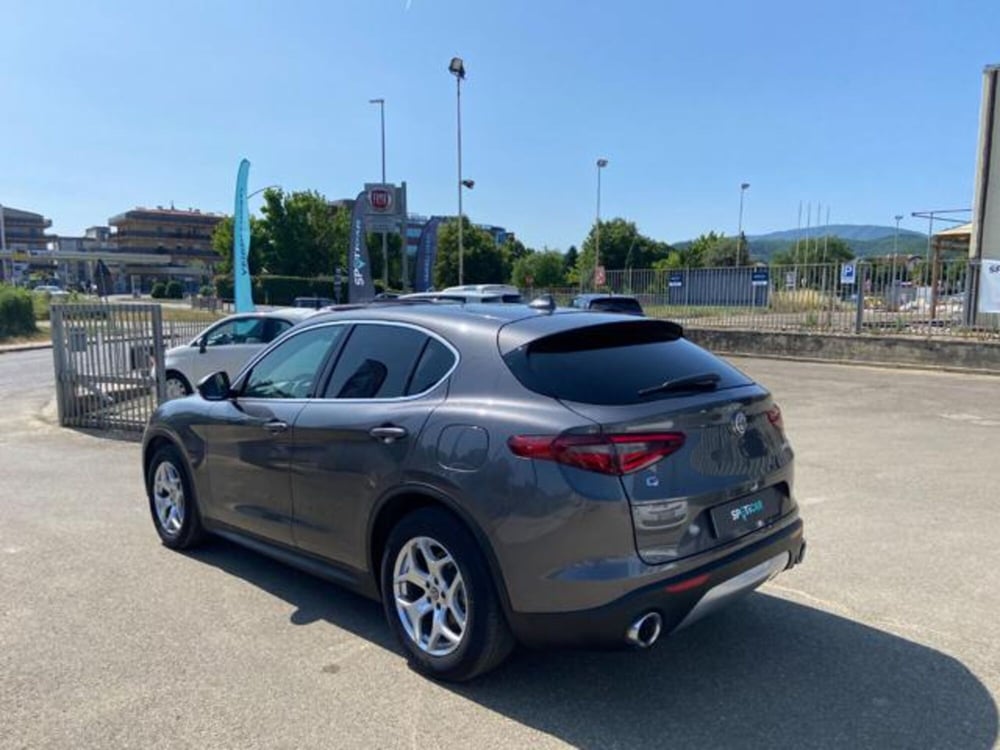 Alfa Romeo Stelvio usata a Firenze (7)