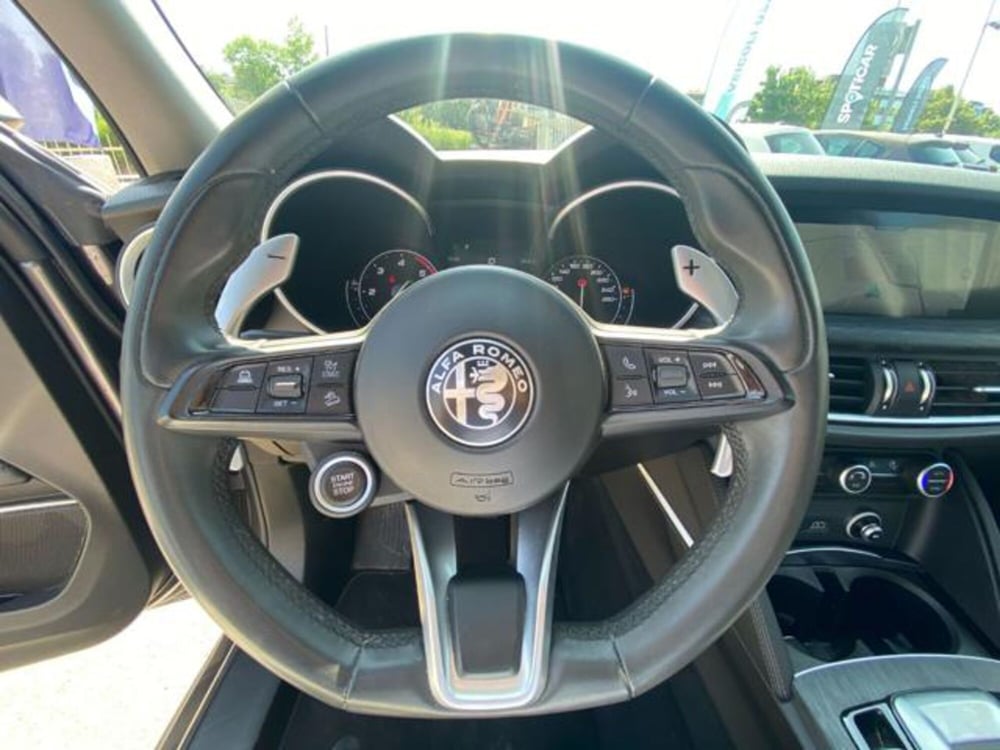Alfa Romeo Stelvio usata a Firenze (9)