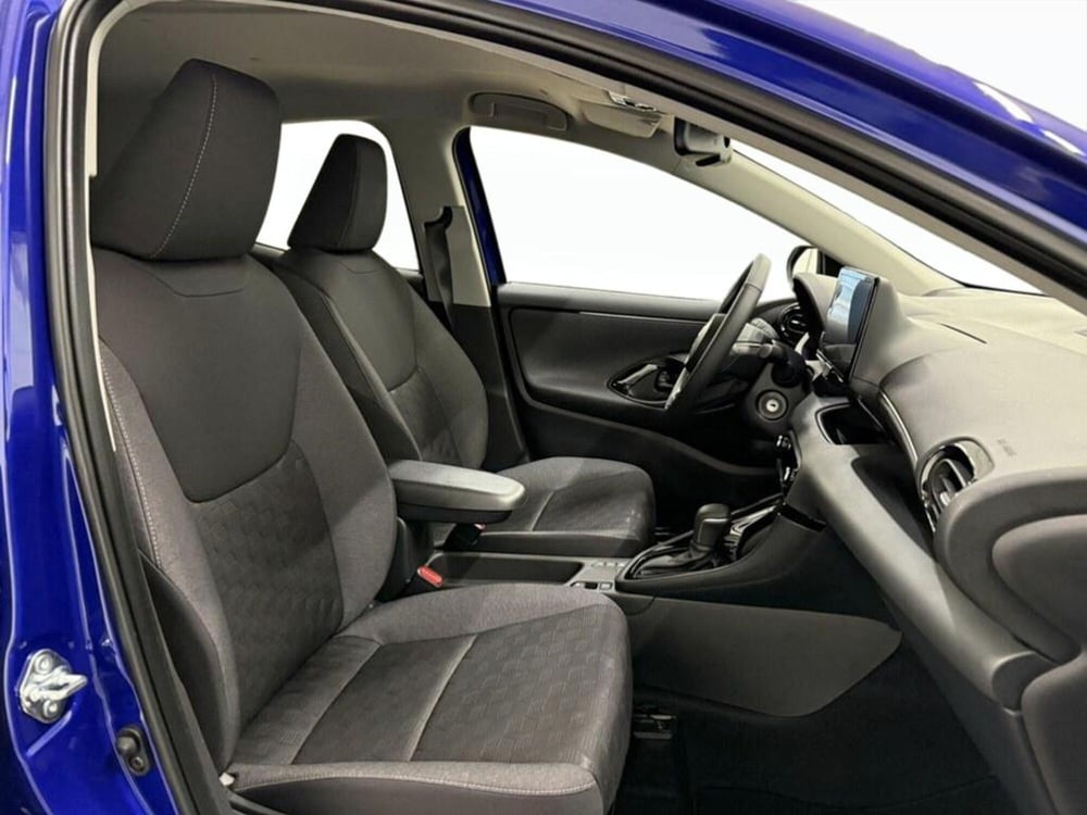 Toyota Yaris Cross nuova a Monza e Brianza (9)