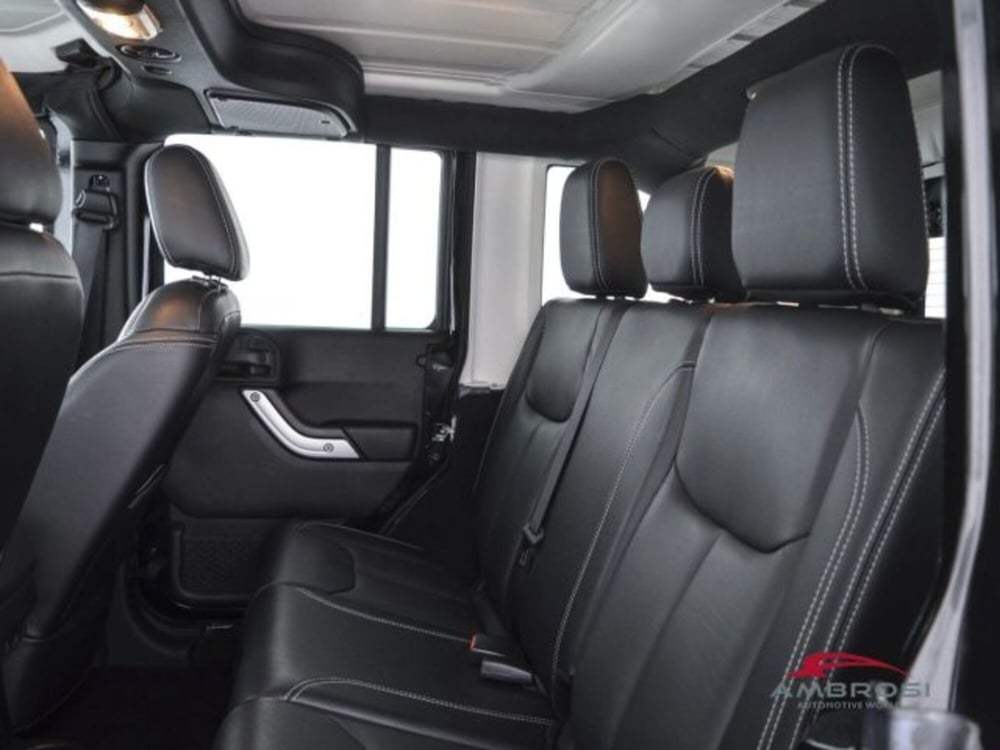Jeep Wrangler Unlimited usata a Perugia (10)