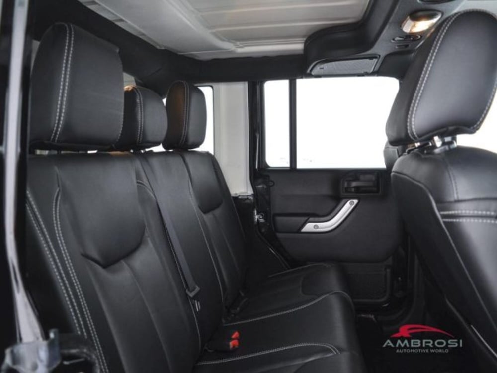 Jeep Wrangler Unlimited usata a Perugia (11)