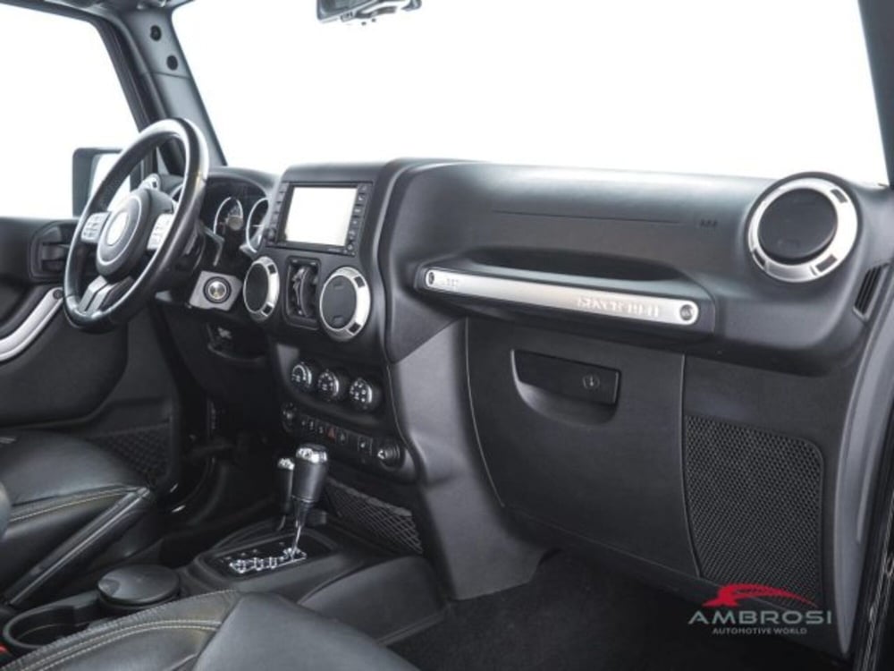 Jeep Wrangler Unlimited usata a Perugia (12)