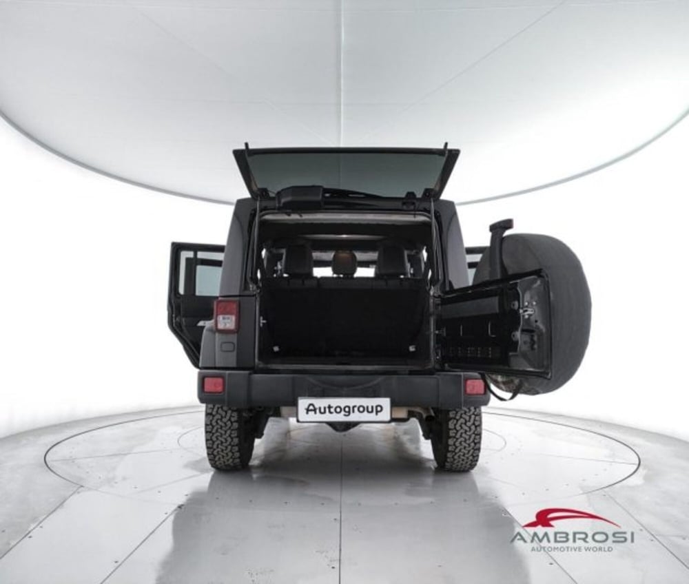 Jeep Wrangler Unlimited usata a Perugia (7)