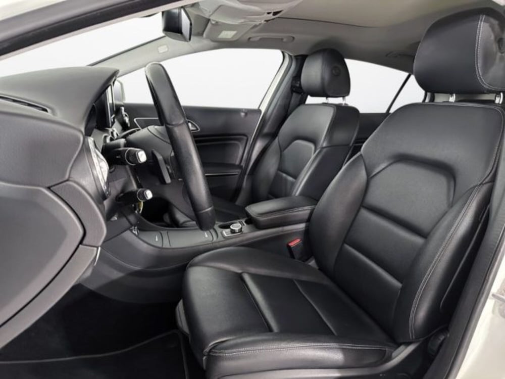 Mercedes-Benz GLA SUV usata a Modena (11)