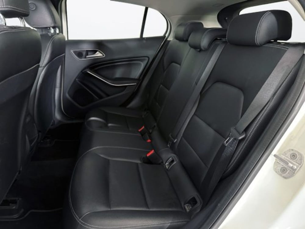 Mercedes-Benz GLA SUV usata a Modena (12)