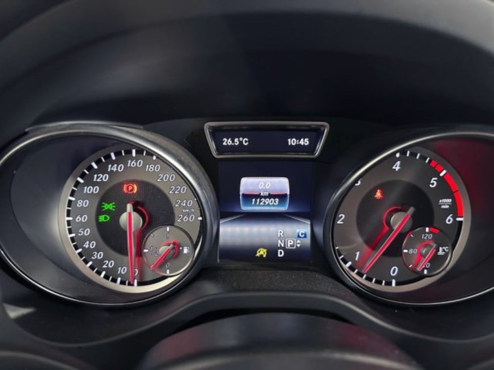 Mercedes-Benz GLA SUV usata a Modena (14)