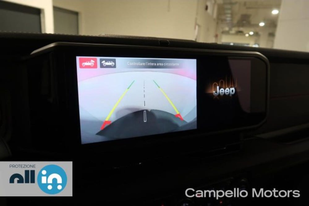 Jeep Wrangler Unlimited usata a Venezia (11)
