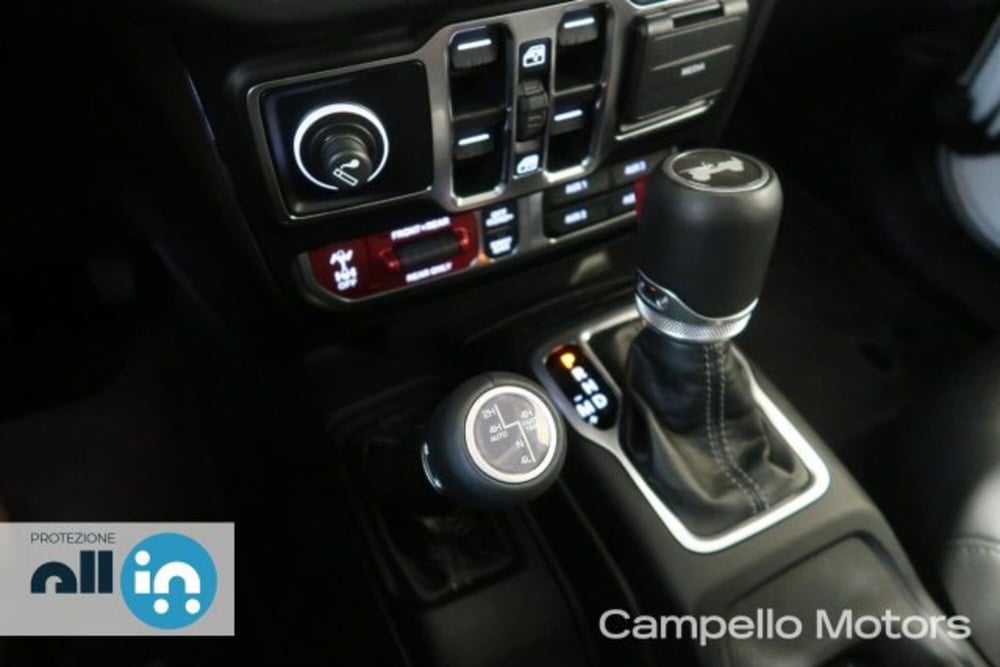 Jeep Wrangler Unlimited usata a Venezia (14)