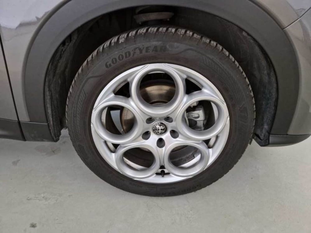 Alfa Romeo Tonale usata a Potenza (17)