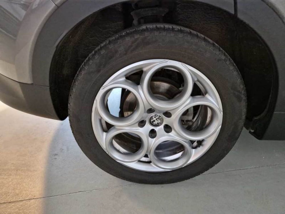 Alfa Romeo Tonale usata a Potenza (18)