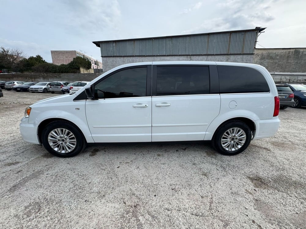 Lancia Voyager usata a Salerno (4)