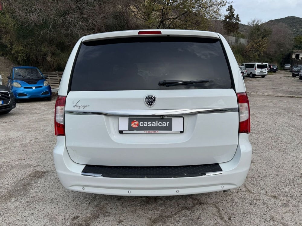 Lancia Voyager usata a Salerno (7)