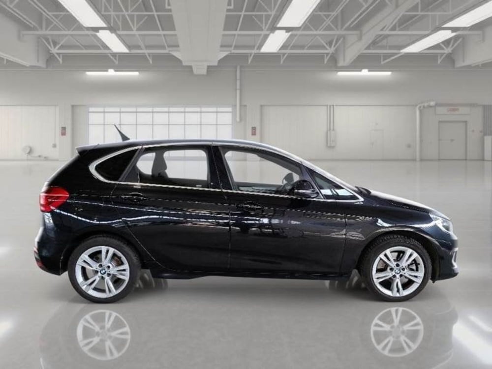 BMW Serie 2 Active Tourer usata a Salerno (5)