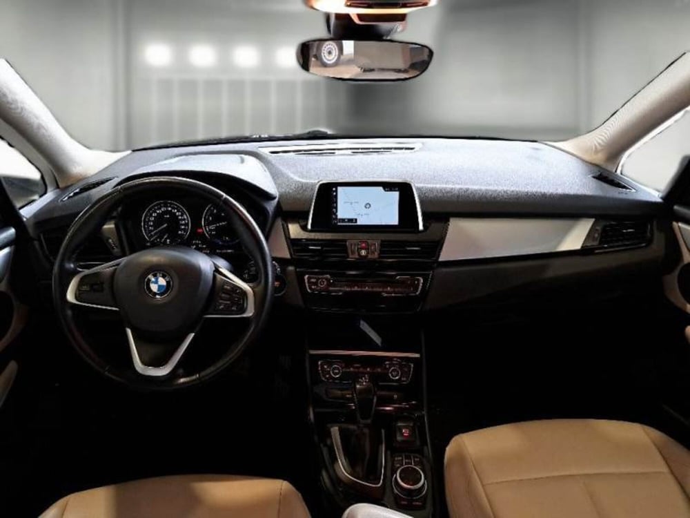 BMW Serie 2 Active Tourer usata a Salerno (6)