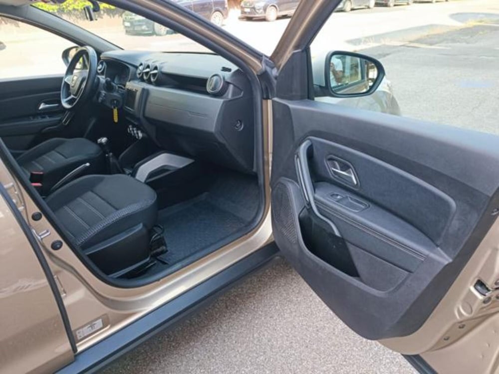 Dacia Duster usata a Pisa (14)
