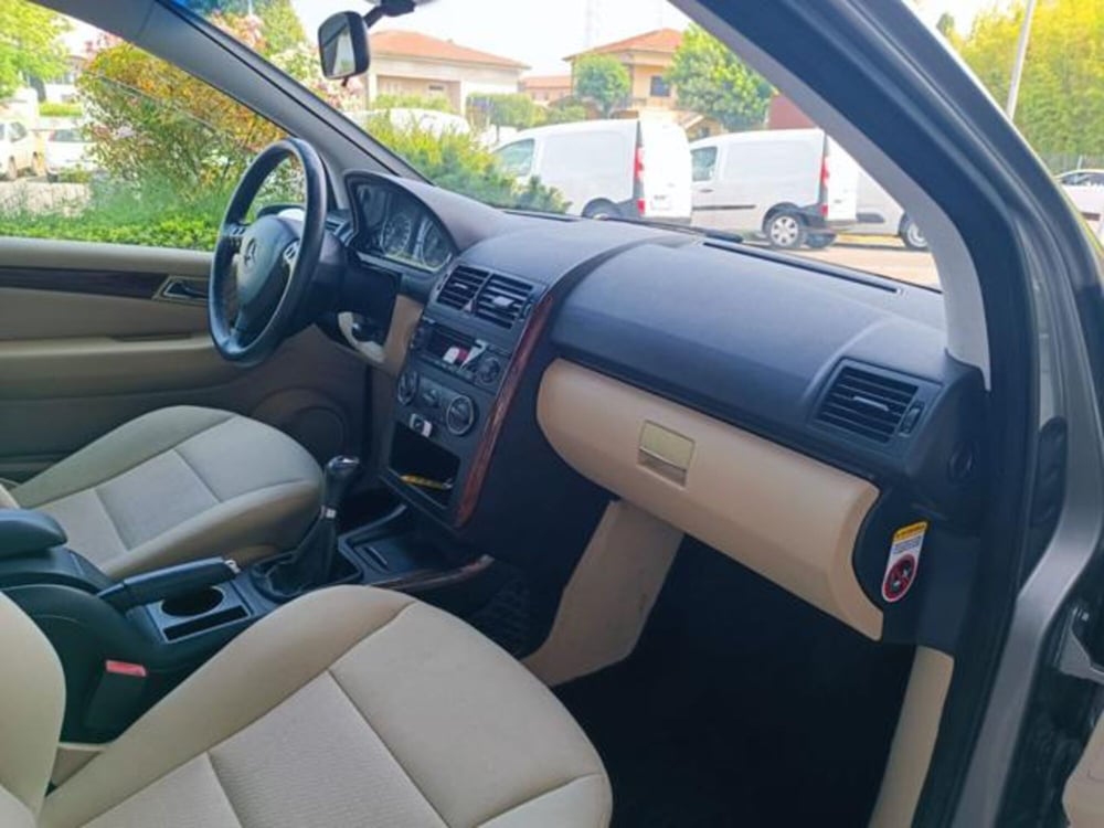 Mercedes-Benz Classe A usata a Pisa (8)
