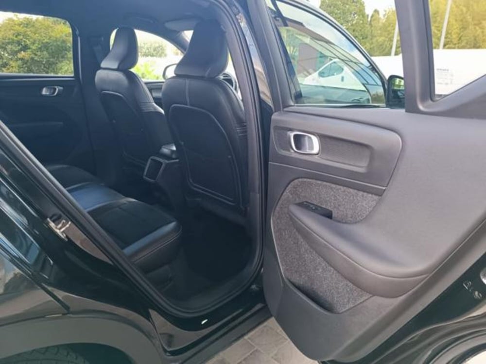Volvo XC40 usata a Pisa (17)