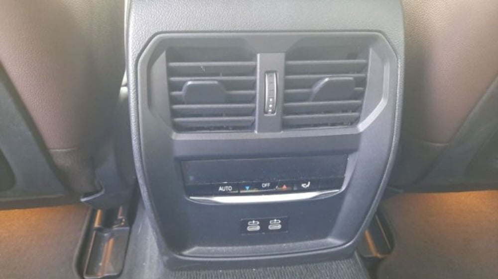 BMW i4 usata a Verona (13)
