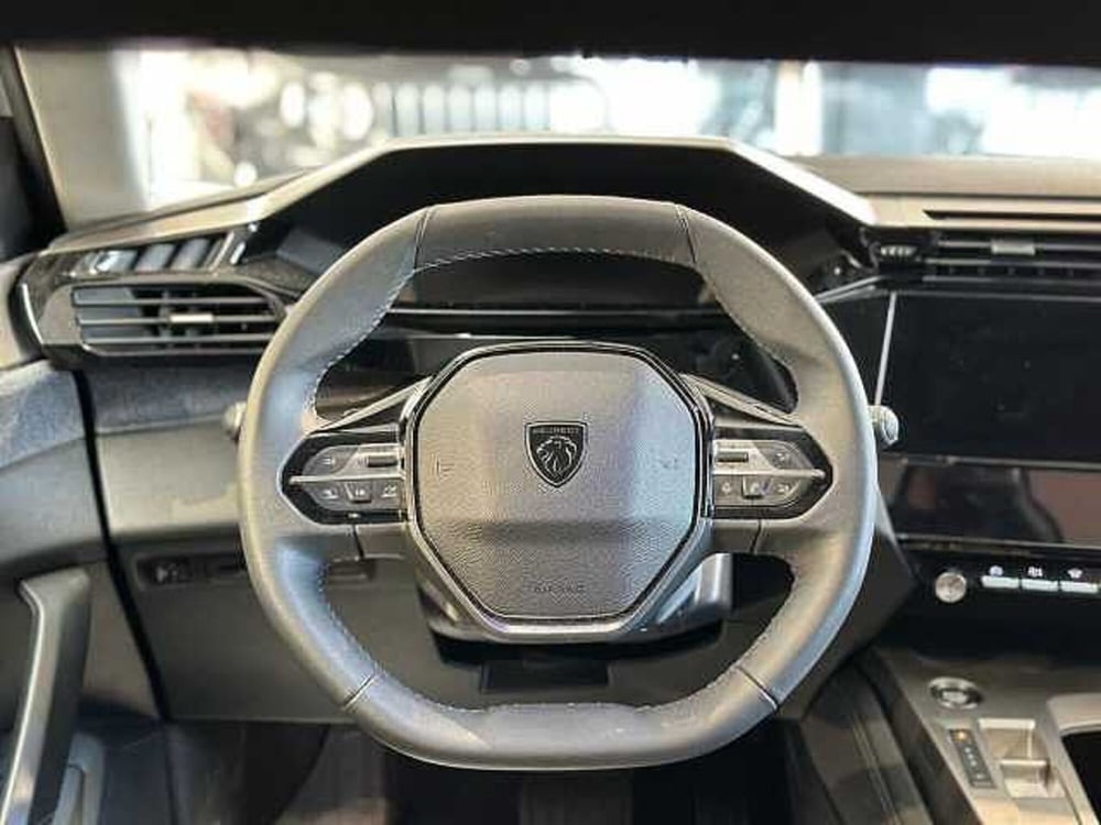 Peugeot 408 nuova a Venezia (9)
