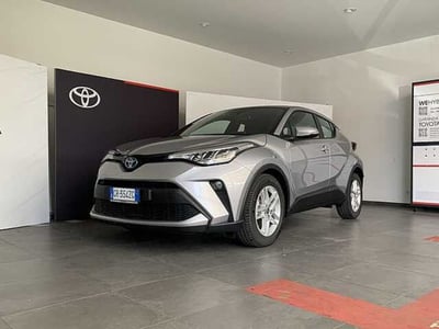 Toyota Toyota C-HR 1.8 Hybrid E-CVT Active nuova a Rende