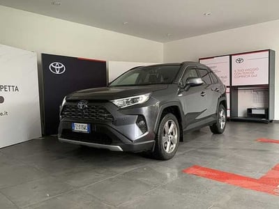 Toyota Rav4 HV (222CV) E-CVT AWD-i Adventure del 2020 usata a Rende