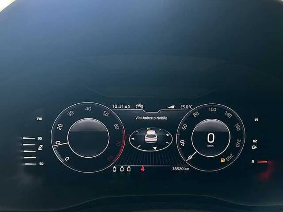 Skoda Karoq usata a Cosenza (12)