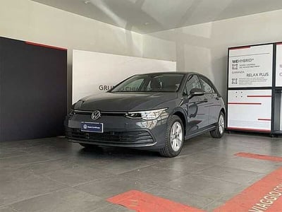 Volkswagen Golf Variant 1.0 eTSI EVO DSG Life del 2023 usata a Rende