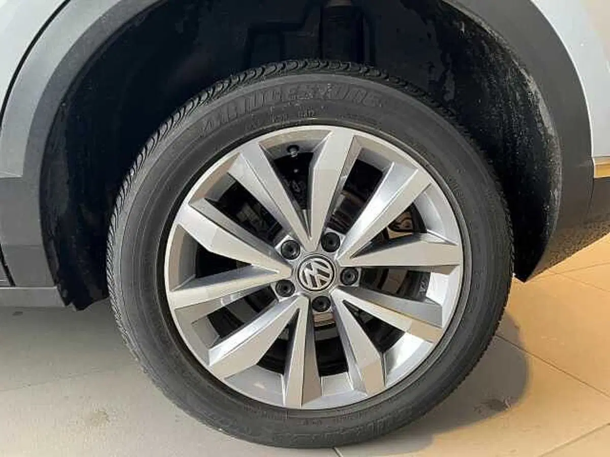 Volkswagen T-Roc usata a Cosenza (8)