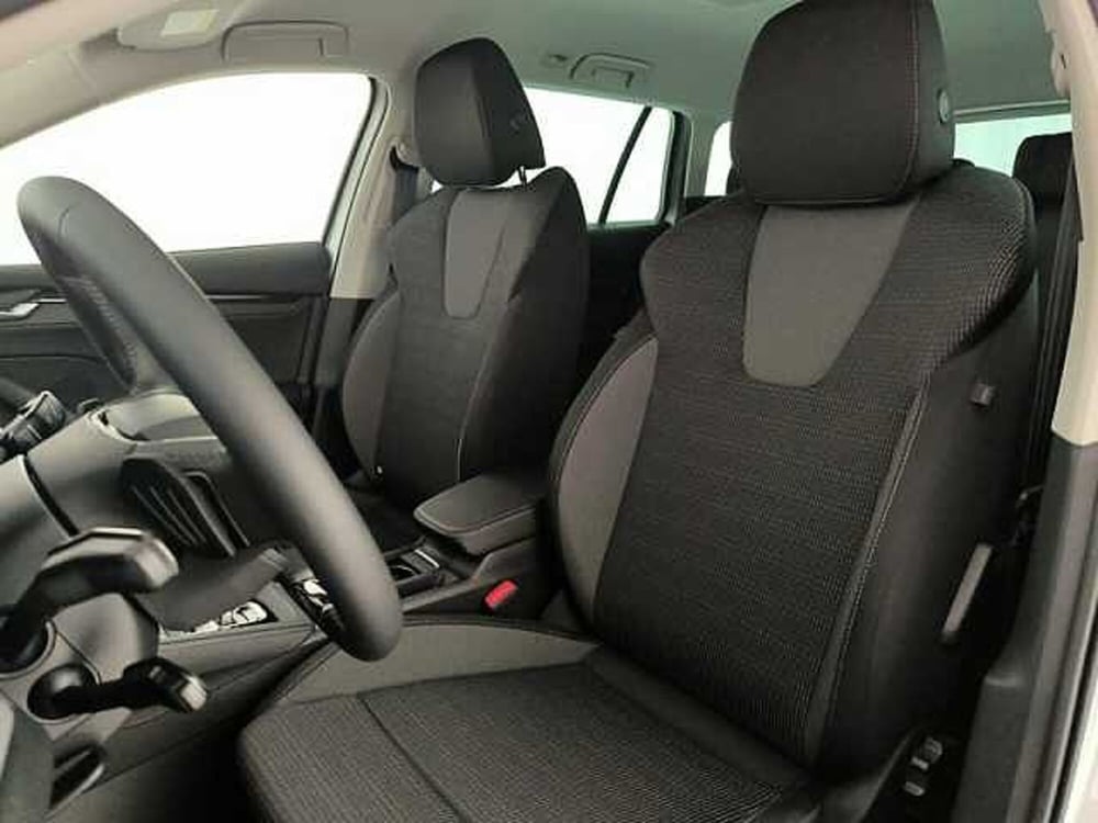 Skoda Octavia Station Wagon nuova a Cosenza (11)